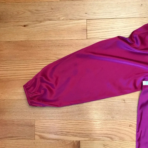 NWOT Joy Magenta Purple Satin Blouse - Picture 5 of 13